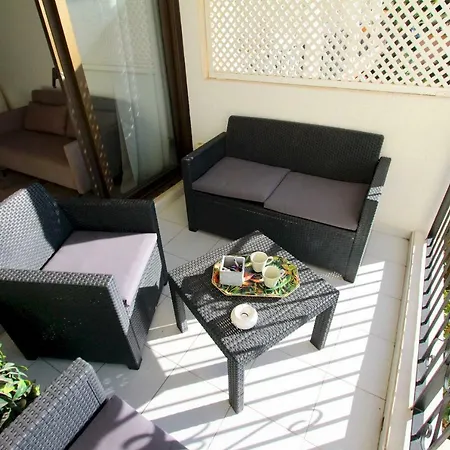 Petit Coin De Paradis Refait A Neuf Dans Avec Piscine Et Pool House Vue Splendide Sur La Mer! *